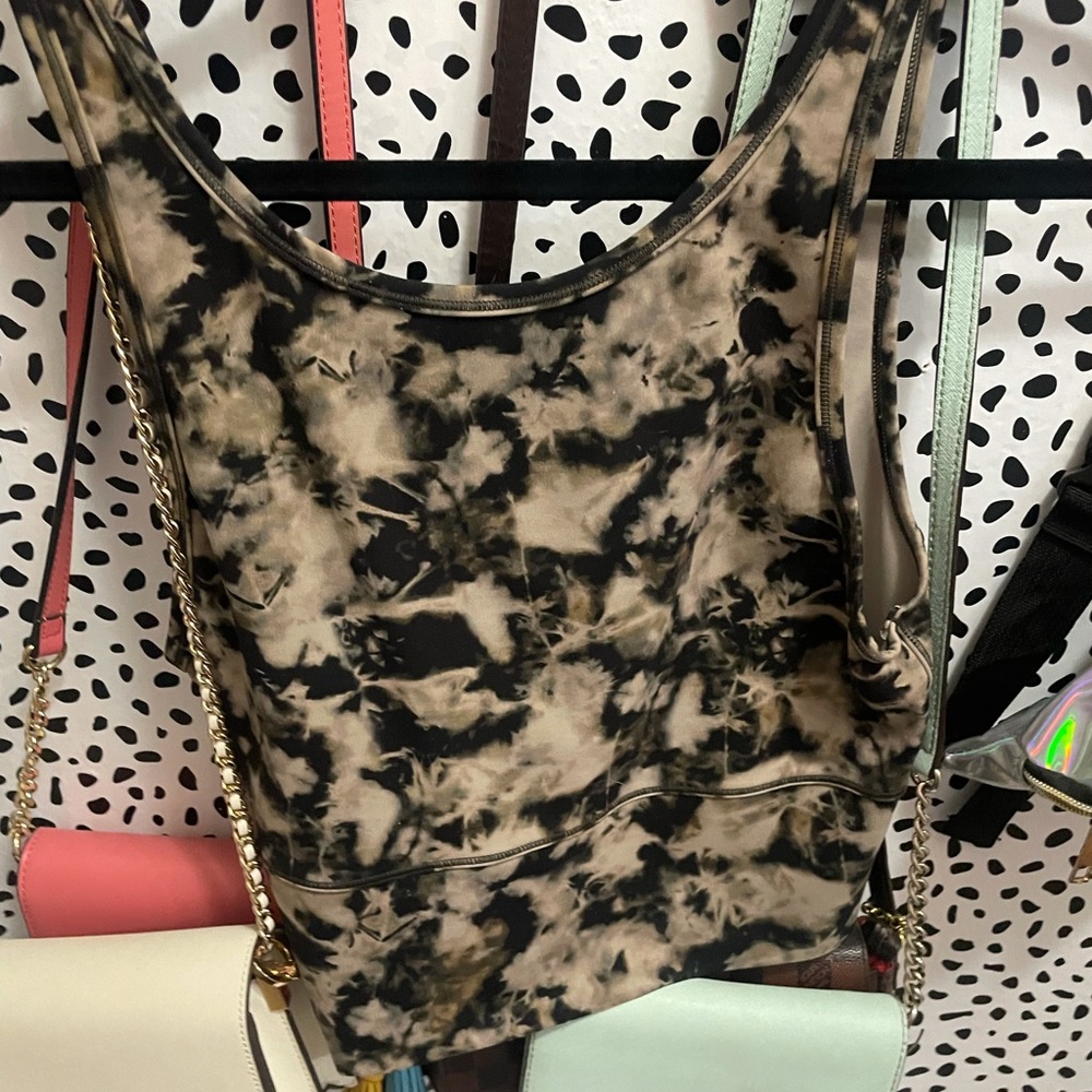 Lululemon power pivot tank